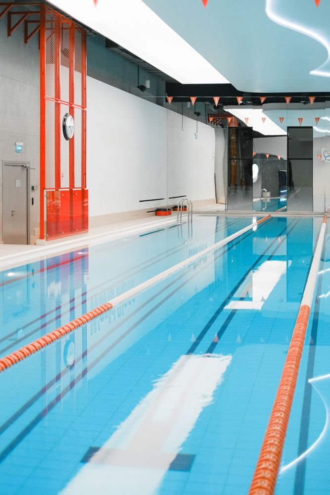 Piscina interior asociada al servicio de hidroterapia